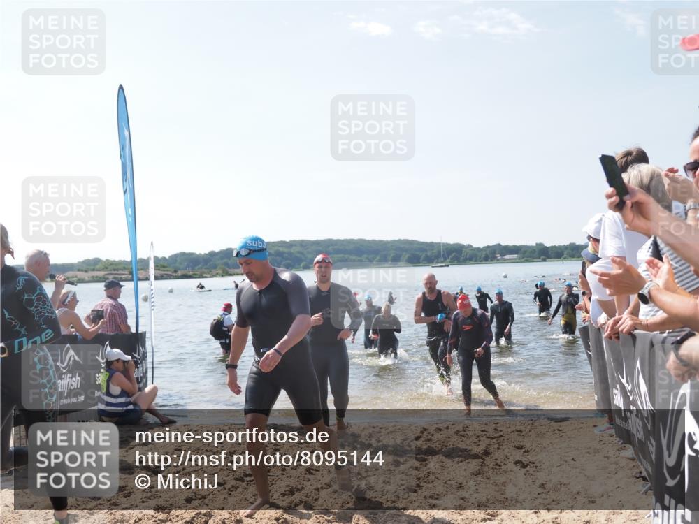 22.06.2025 - Viking Triathlon MichiJ http://msf.ph/oto/8095144 22.06.2025 10:40:44 Schwimmen 59, 235, 239, 266, 275, 325, 361, 397, 462, 514, 530, 556, 644, 655, 657 meine-sportfotos.de