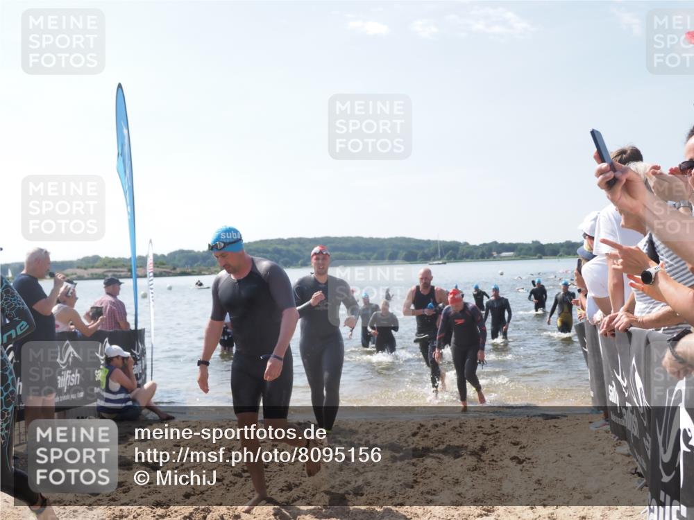 22.06.2025 - Viking Triathlon MichiJ http://msf.ph/oto/8095156 22.06.2025 10:40:44 Schwimmen 59, 235, 239, 266, 275, 325, 361, 397, 462, 514, 530, 556, 644, 655, 657 meine-sportfotos.de