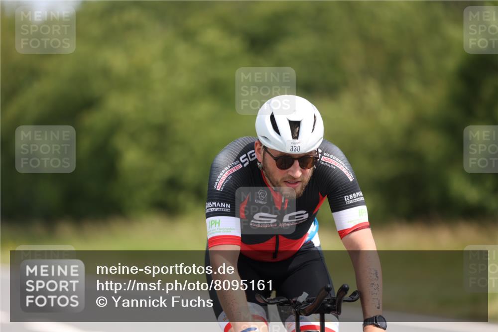 22.06.2025 - Viking Triathlon Yannick Fuchs http://msf.ph/oto/8095161 22.06.2025 11:57:27 Radfahren 1, 71, 330, 455 meine-sportfotos.de