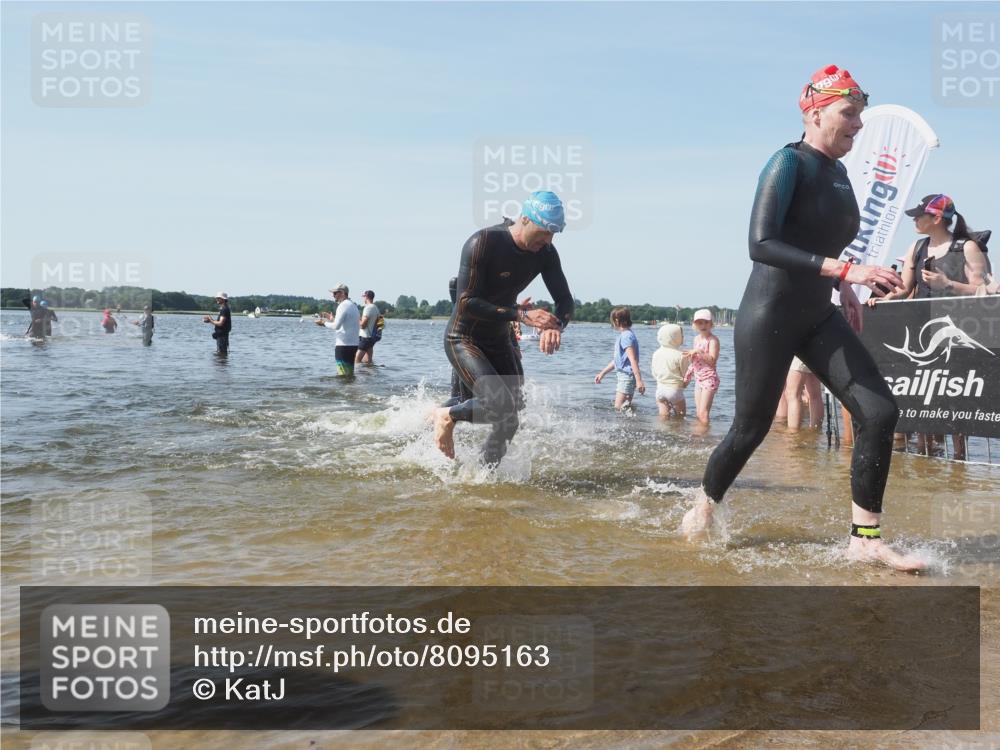 22.06.2025 - Viking Triathlon KatJ http://msf.ph/oto/8095163 22.06.2025 10:30:24 Schwimmen 132, 381, 393, 491, 551, 626, 643 meine-sportfotos.de