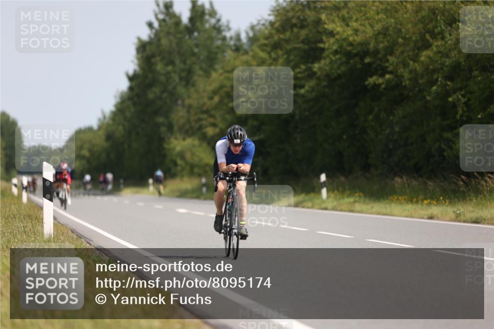 22.06.2025 - Viking Triathlon Yannick Fuchs http://msf.ph/oto/8095174 22.06.2025 11:20:27 Radfahren 106, 608, 628, 631, 654 meine-sportfotos.de