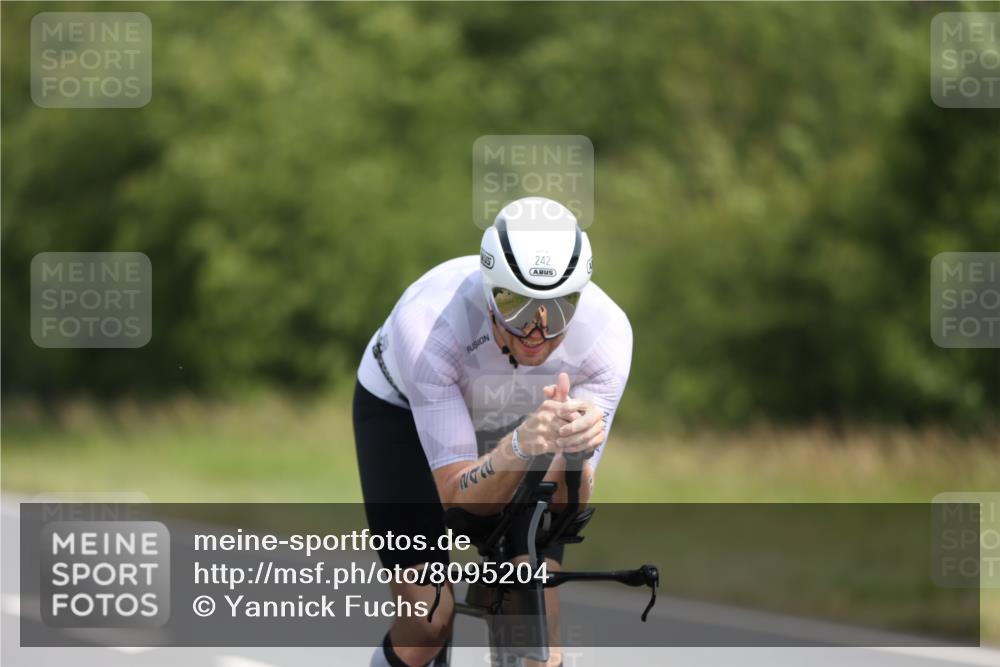22.06.2025 - Viking Triathlon Yannick Fuchs http://msf.ph/oto/8095204 22.06.2025 11:57:51 Radfahren 5, 229, 242, 271, 284, 294, 328, 486 meine-sportfotos.de