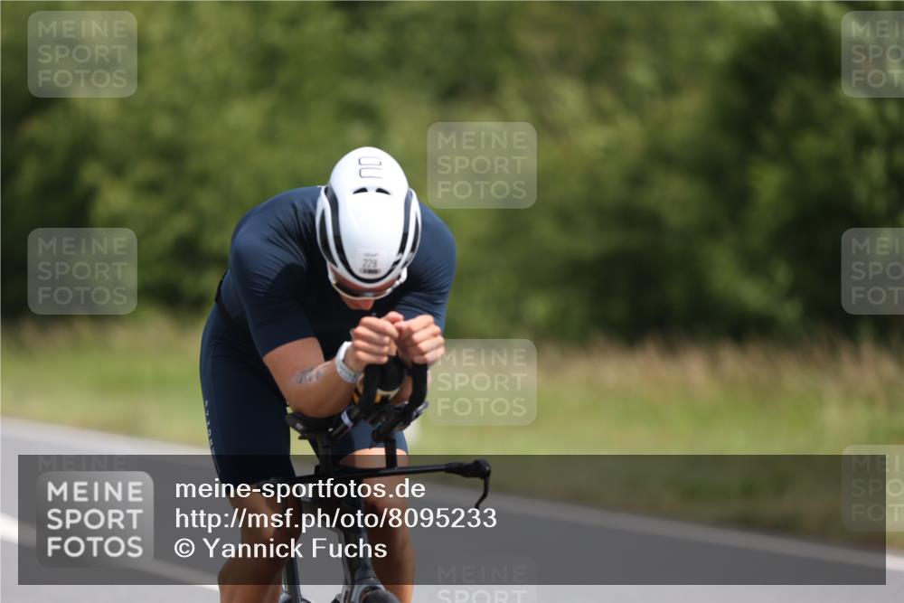 22.06.2025 - Viking Triathlon Yannick Fuchs http://msf.ph/oto/8095233 22.06.2025 11:57:52 Radfahren 5, 219, 229, 242, 271, 284, 294, 328, 486 meine-sportfotos.de