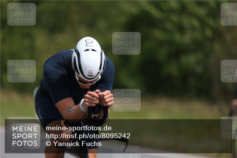 22.06.2025 - Viking Triathlon Yannick Fuchs http://msf.ph/oto/8095242 22.06.2025 11:57:52 Radfahren 5, 219, 229, 242, 271, 284, 294, 328, 486 meine-sportfotos.de