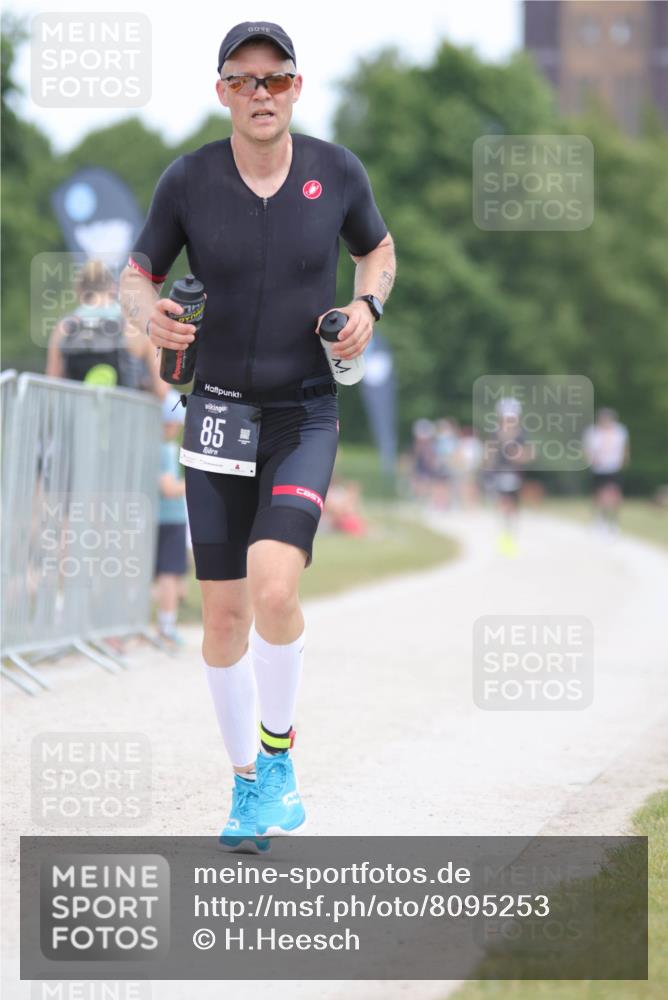 22.06.2025 - Viking Triathlon H.Heesch http://msf.ph/oto/8095253 22.06.2025 13:24:03 Laufen 85, 180 meine-sportfotos.de