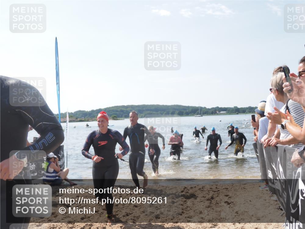 22.06.2025 - Viking Triathlon MichiJ http://msf.ph/oto/8095261 22.06.2025 10:40:48 Schwimmen 59, 235, 239, 266, 361, 397, 462, 530, 655 meine-sportfotos.de