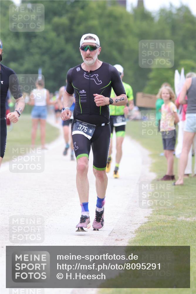22.06.2025 - Viking Triathlon H.Heesch http://msf.ph/oto/8095291 22.06.2025 15:26:52 Laufen 370, 375, 507 meine-sportfotos.de