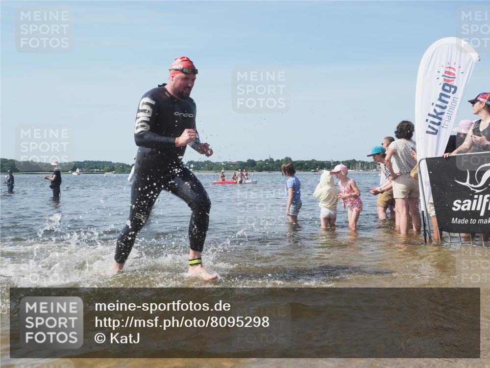 22.06.2025 - Viking Triathlon KatJ http://msf.ph/oto/8095298 22.06.2025 10:30:29 Schwimmen 13, 381, 393, 551, 643, 651 meine-sportfotos.de