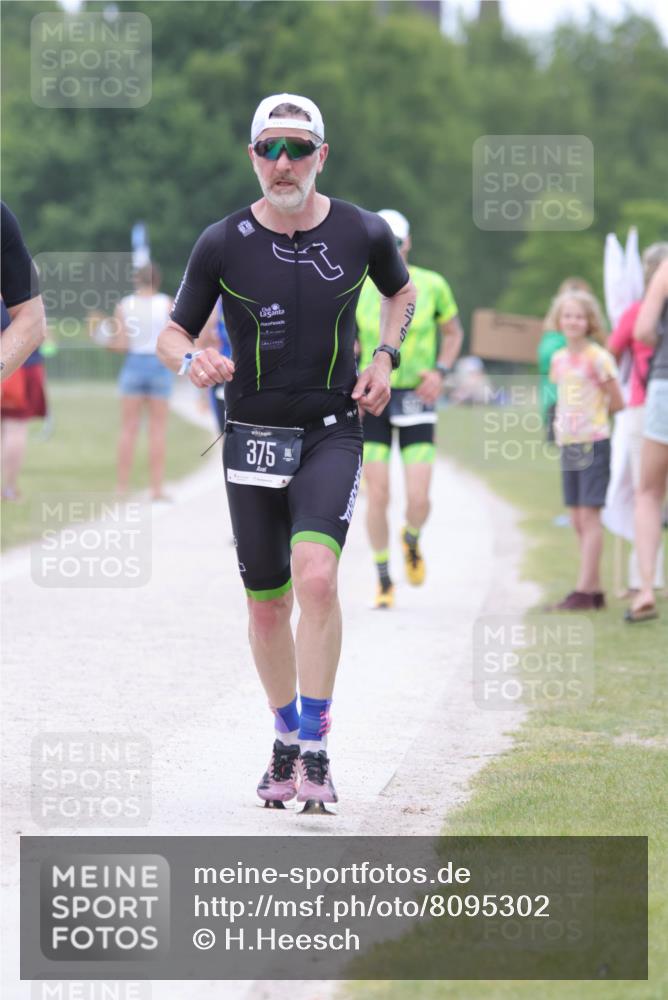 22.06.2025 - Viking Triathlon H.Heesch http://msf.ph/oto/8095302 22.06.2025 15:26:53 Laufen 370, 375, 507 meine-sportfotos.de