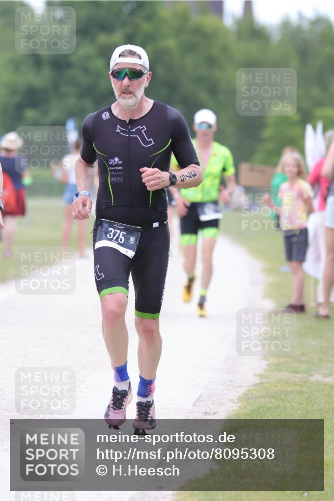 22.06.2025 - Viking Triathlon H.Heesch http://msf.ph/oto/8095308 22.06.2025 15:26:53 Laufen 370, 375, 507 meine-sportfotos.de