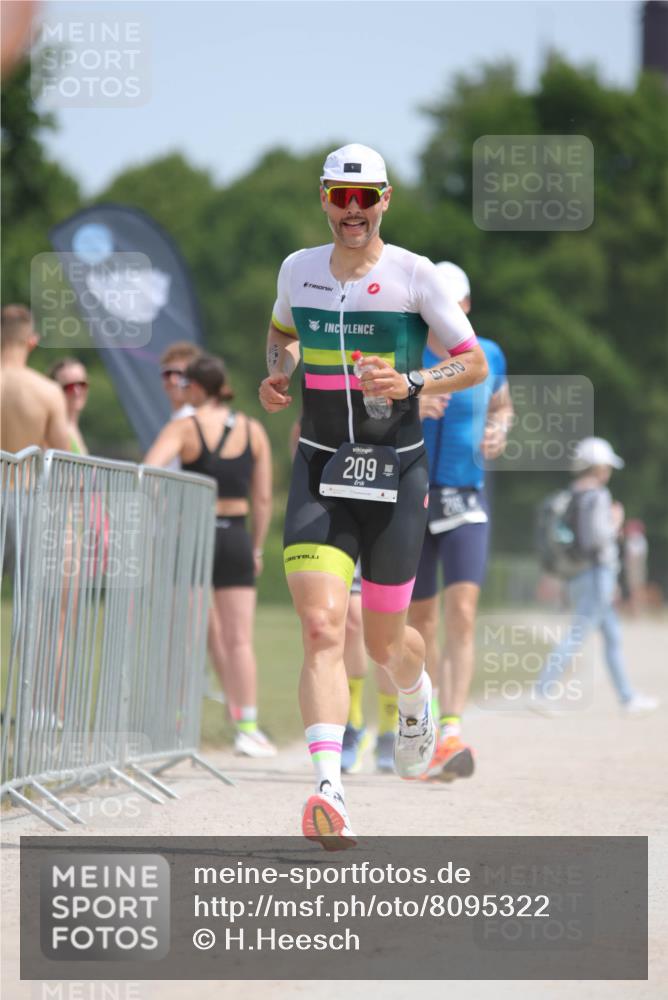 22.06.2025 - Viking Triathlon H.Heesch http://msf.ph/oto/8095322 22.06.2025 13:06:19 Laufen 209, 216, 428, 448, 506 meine-sportfotos.de