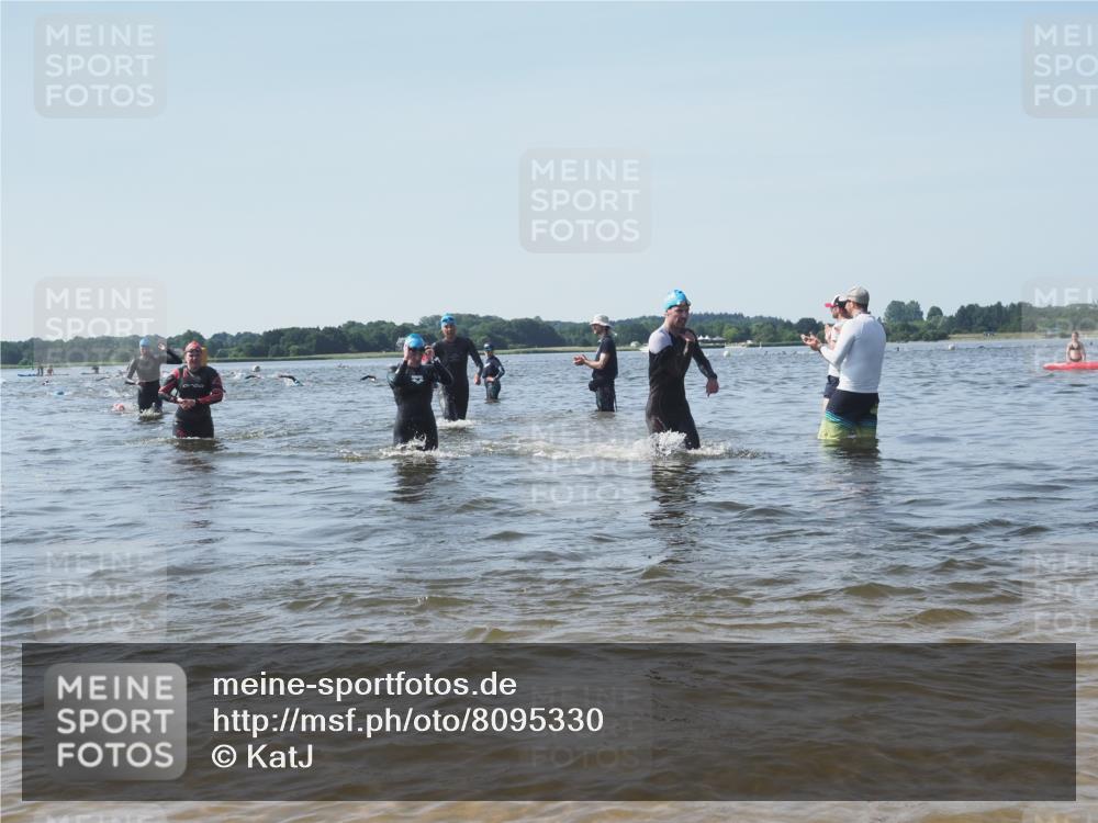 22.06.2025 - Viking Triathlon KatJ http://msf.ph/oto/8095330 22.06.2025 10:30:34 Schwimmen 13, 188, 393, 551, 651 meine-sportfotos.de