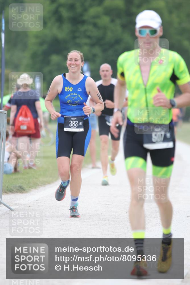 22.06.2025 - Viking Triathlon H.Heesch http://msf.ph/oto/8095336 22.06.2025 15:26:57 Laufen 110, 370, 375, 383, 507 meine-sportfotos.de