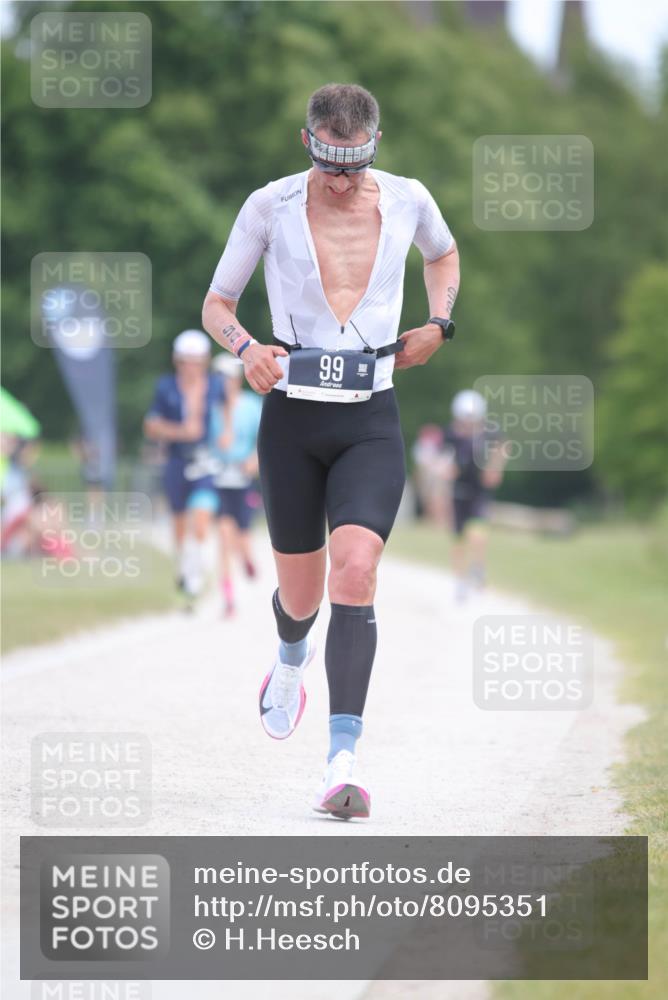 22.06.2025 - Viking Triathlon H.Heesch http://msf.ph/oto/8095351 22.06.2025 13:24:22 Laufen 99, 341 meine-sportfotos.de