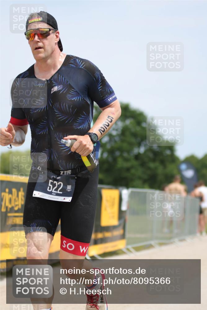 22.06.2025 - Viking Triathlon H.Heesch http://msf.ph/oto/8095366 22.06.2025 13:06:46 Laufen 438, 522 meine-sportfotos.de