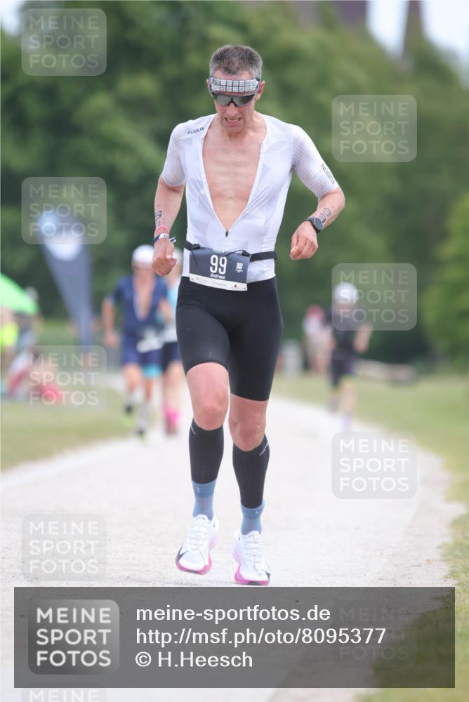 22.06.2025 - Viking Triathlon H.Heesch http://msf.ph/oto/8095377 22.06.2025 13:24:22 Laufen 99, 341 meine-sportfotos.de