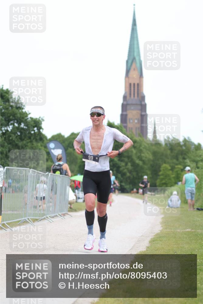 22.06.2025 - Viking Triathlon H.Heesch http://msf.ph/oto/8095403 22.06.2025 13:24:24 Laufen 99, 341 meine-sportfotos.de