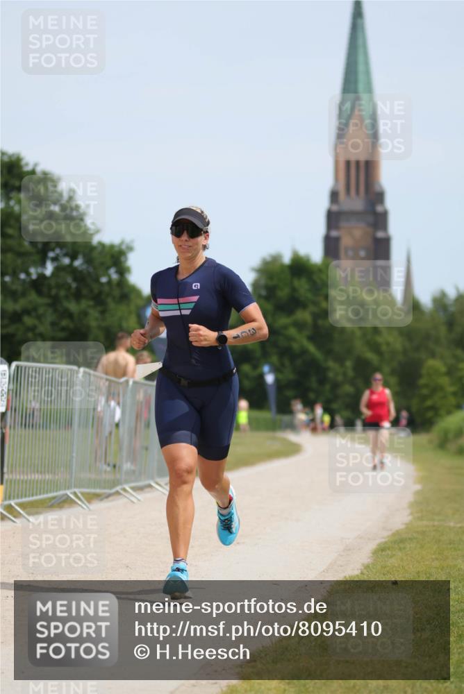 22.06.2025 - Viking Triathlon H.Heesch http://msf.ph/oto/8095410 22.06.2025 13:07:03 Laufen 301 meine-sportfotos.de