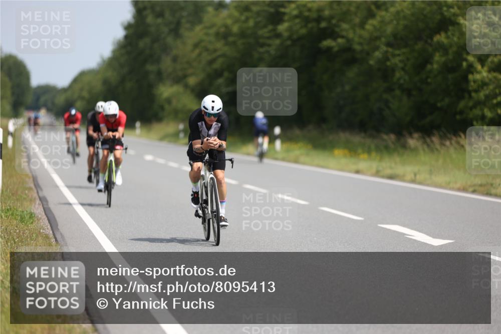 22.06.2025 - Viking Triathlon Yannick Fuchs http://msf.ph/oto/8095413 22.06.2025 11:57:58 Radfahren 5, 219, 271, 284, 294, 343, 429, 486 meine-sportfotos.de