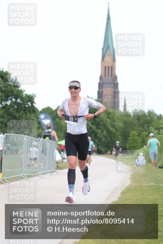 22.06.2025 - Viking Triathlon H.Heesch http://msf.ph/oto/8095414 22.06.2025 13:24:24 Laufen 99, 341 meine-sportfotos.de