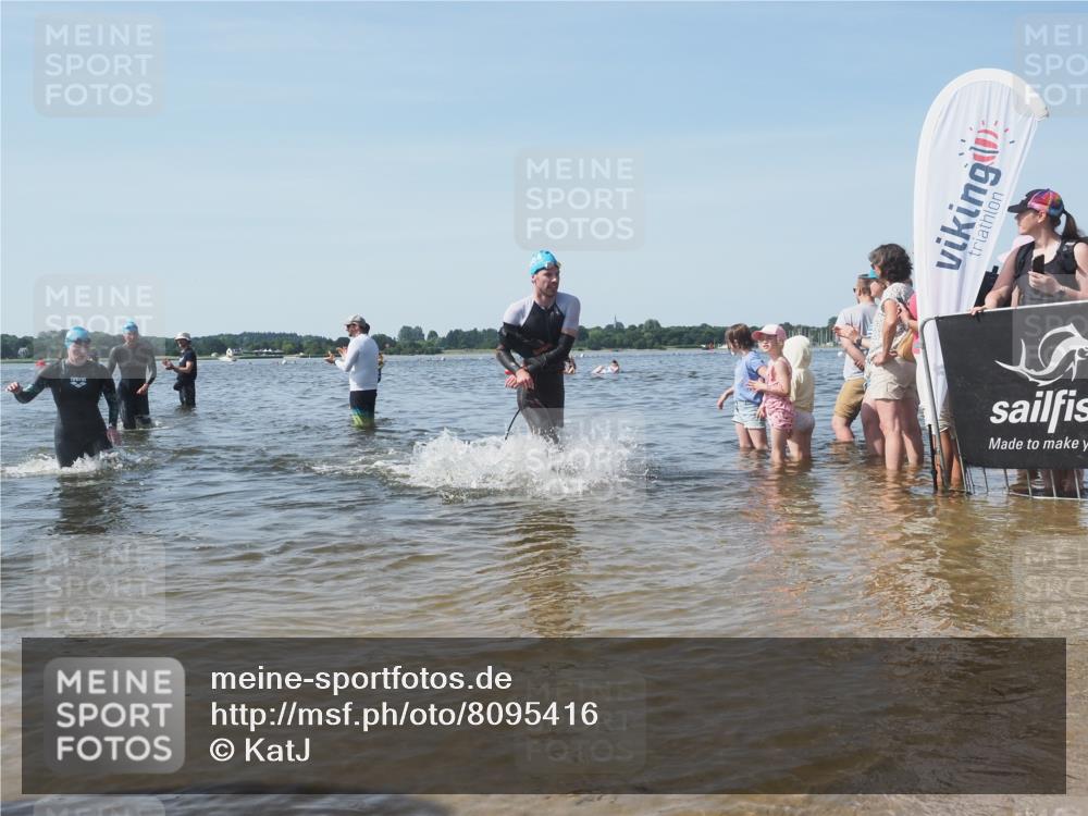 22.06.2025 - Viking Triathlon KatJ http://msf.ph/oto/8095416 22.06.2025 10:30:37 Schwimmen 13, 188, 393, 551, 630, 651 meine-sportfotos.de