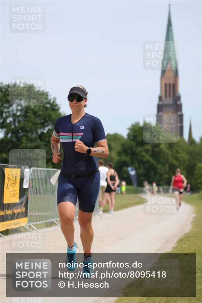 22.06.2025 - Viking Triathlon H.Heesch http://msf.ph/oto/8095418 22.06.2025 13:07:03 Laufen 301 meine-sportfotos.de
