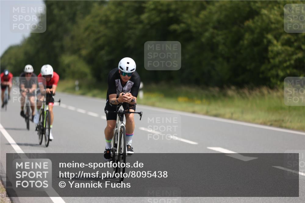 22.06.2025 - Viking Triathlon Yannick Fuchs http://msf.ph/oto/8095438 22.06.2025 11:57:58 Radfahren 5, 219, 271, 284, 294, 343, 429, 486 meine-sportfotos.de