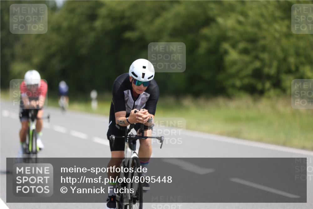 22.06.2025 - Viking Triathlon Yannick Fuchs http://msf.ph/oto/8095448 22.06.2025 11:57:59 Radfahren 5, 219, 271, 284, 294, 343, 429 meine-sportfotos.de