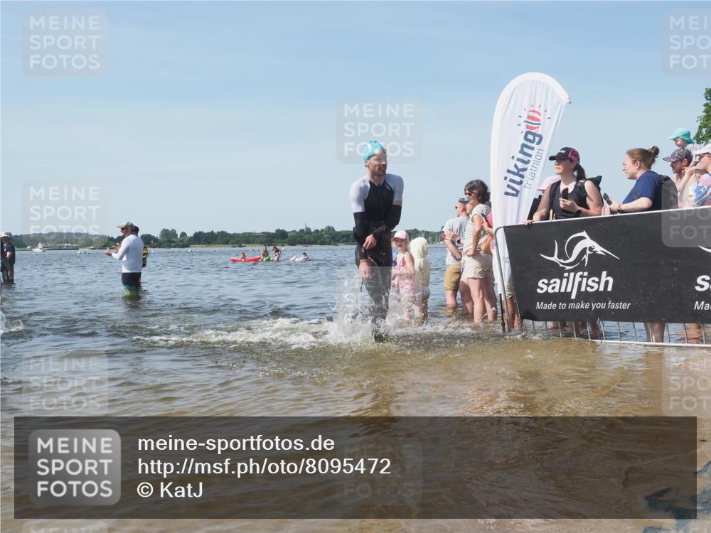 22.06.2025 - Viking Triathlon KatJ http://msf.ph/oto/8095472 22.06.2025 10:30:37 Schwimmen 13, 188, 393, 551, 630, 651 meine-sportfotos.de