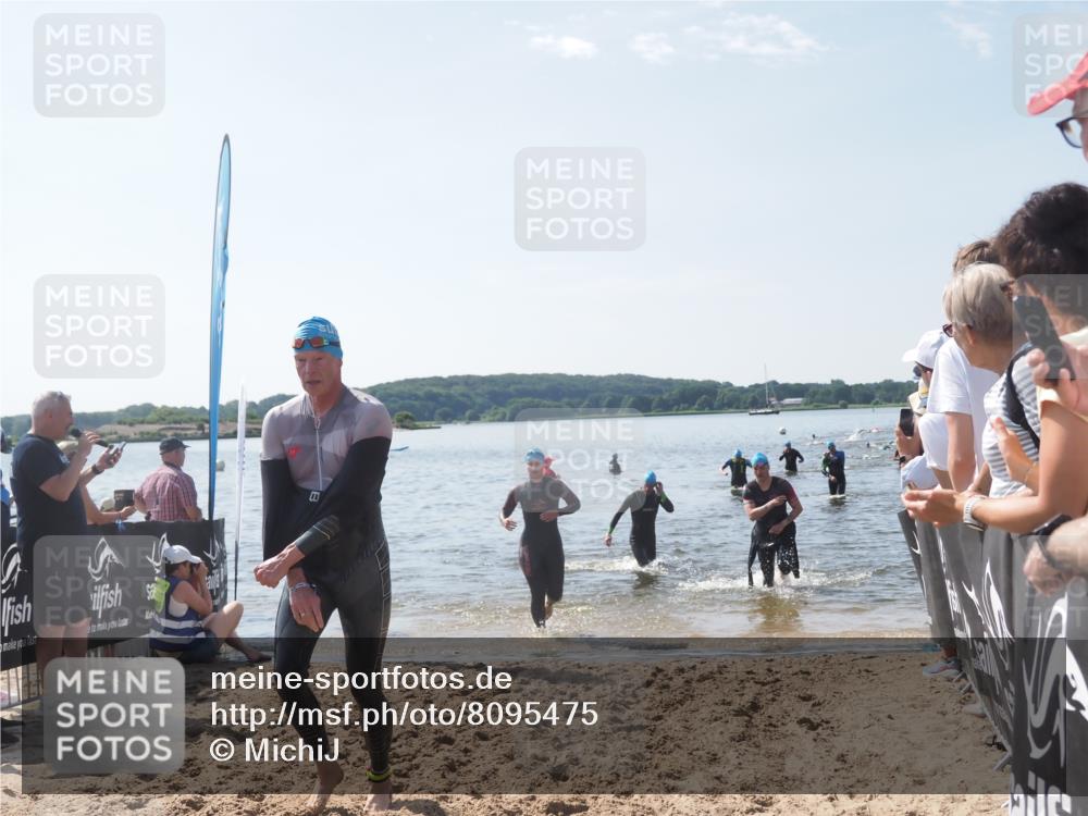 22.06.2025 - Viking Triathlon MichiJ http://msf.ph/oto/8095475 22.06.2025 10:40:57 Schwimmen 59, 153, 389, 397, 496, 530 meine-sportfotos.de