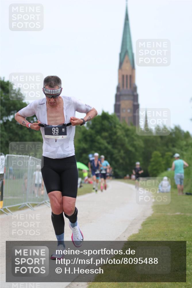 22.06.2025 - Viking Triathlon H.Heesch http://msf.ph/oto/8095488 22.06.2025 13:24:25 Laufen 99, 341 meine-sportfotos.de