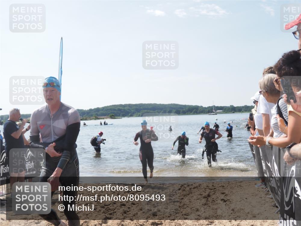 22.06.2025 - Viking Triathlon MichiJ http://msf.ph/oto/8095493 22.06.2025 10:40:58 Schwimmen 59, 153, 389, 397, 496, 530 meine-sportfotos.de