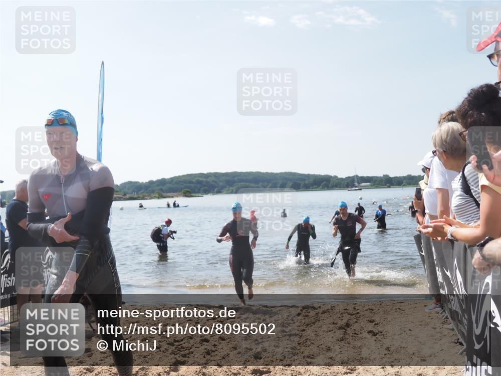 22.06.2025 - Viking Triathlon MichiJ http://msf.ph/oto/8095502 22.06.2025 10:40:58 Schwimmen 59, 153, 389, 397, 496, 530 meine-sportfotos.de