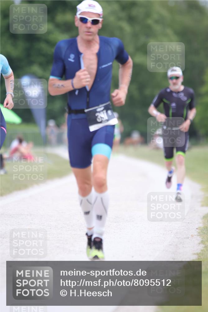 22.06.2025 - Viking Triathlon H.Heesch http://msf.ph/oto/8095512 22.06.2025 13:24:31 Laufen 375, 397, 495 meine-sportfotos.de