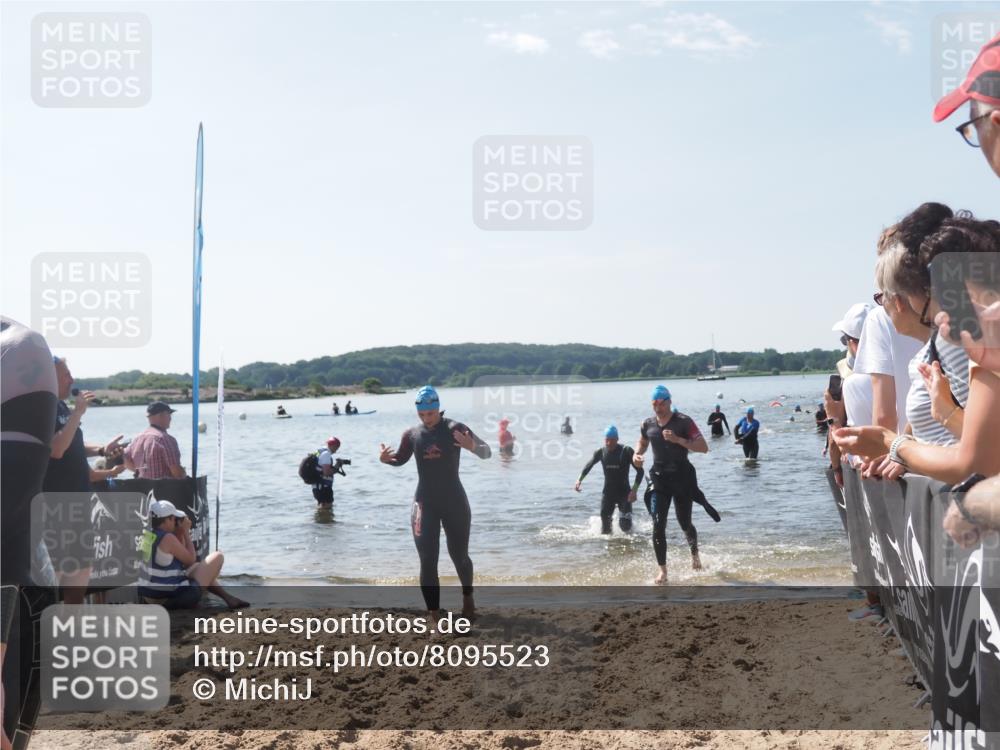 22.06.2025 - Viking Triathlon MichiJ http://msf.ph/oto/8095523 22.06.2025 10:40:58 Schwimmen 59, 153, 389, 397, 496, 530 meine-sportfotos.de