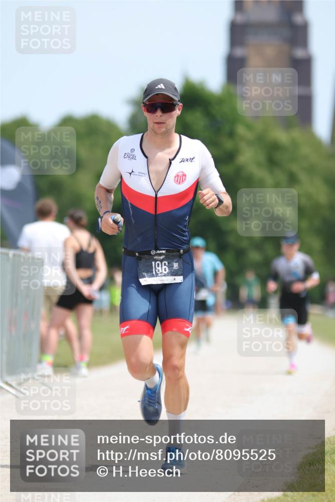 22.06.2025 - Viking Triathlon H.Heesch http://msf.ph/oto/8095525 22.06.2025 13:07:37 Laufen 12, 196 meine-sportfotos.de