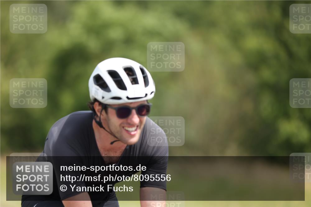 22.06.2025 - Viking Triathlon Yannick Fuchs http://msf.ph/oto/8095556 22.06.2025 11:58:02 Radfahren 5, 216, 219, 271, 284, 343, 429 meine-sportfotos.de