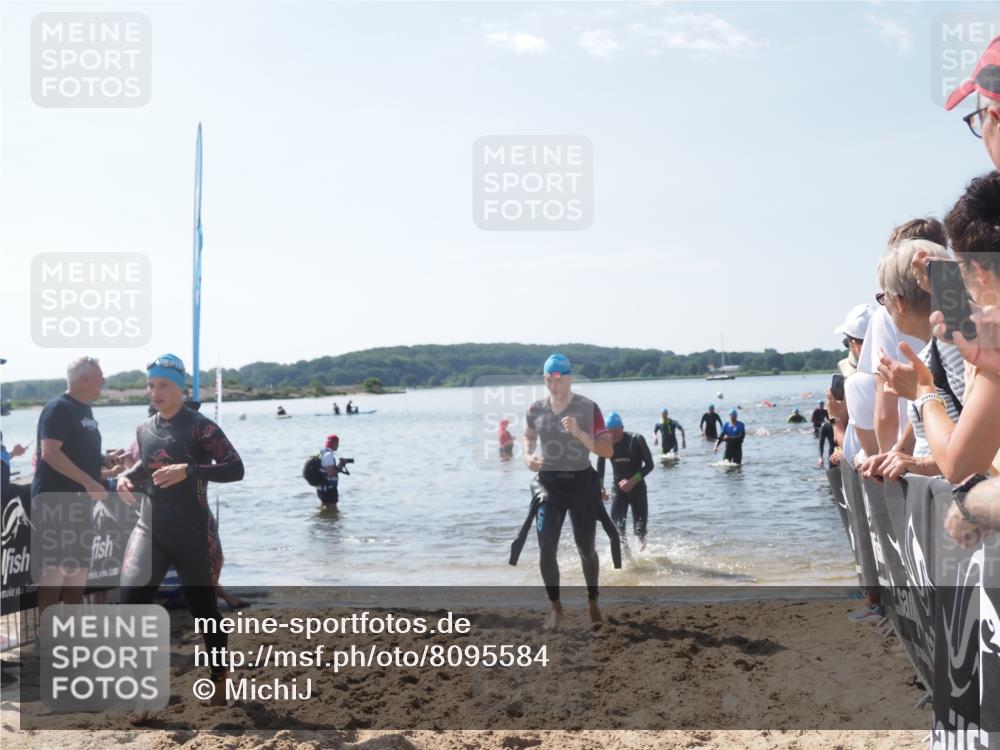 22.06.2025 - Viking Triathlon MichiJ http://msf.ph/oto/8095584 22.06.2025 10:41:00 Schwimmen 59, 153, 389, 397, 496, 530 meine-sportfotos.de