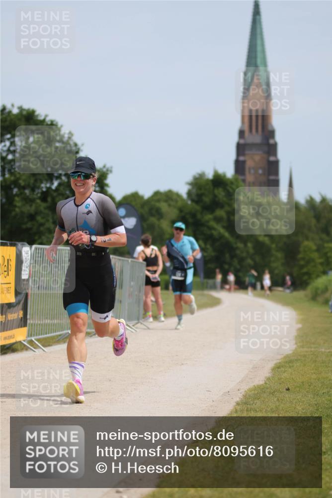 22.06.2025 - Viking Triathlon H.Heesch http://msf.ph/oto/8095616 22.06.2025 13:07:43 Laufen 12, 124, 196 meine-sportfotos.de