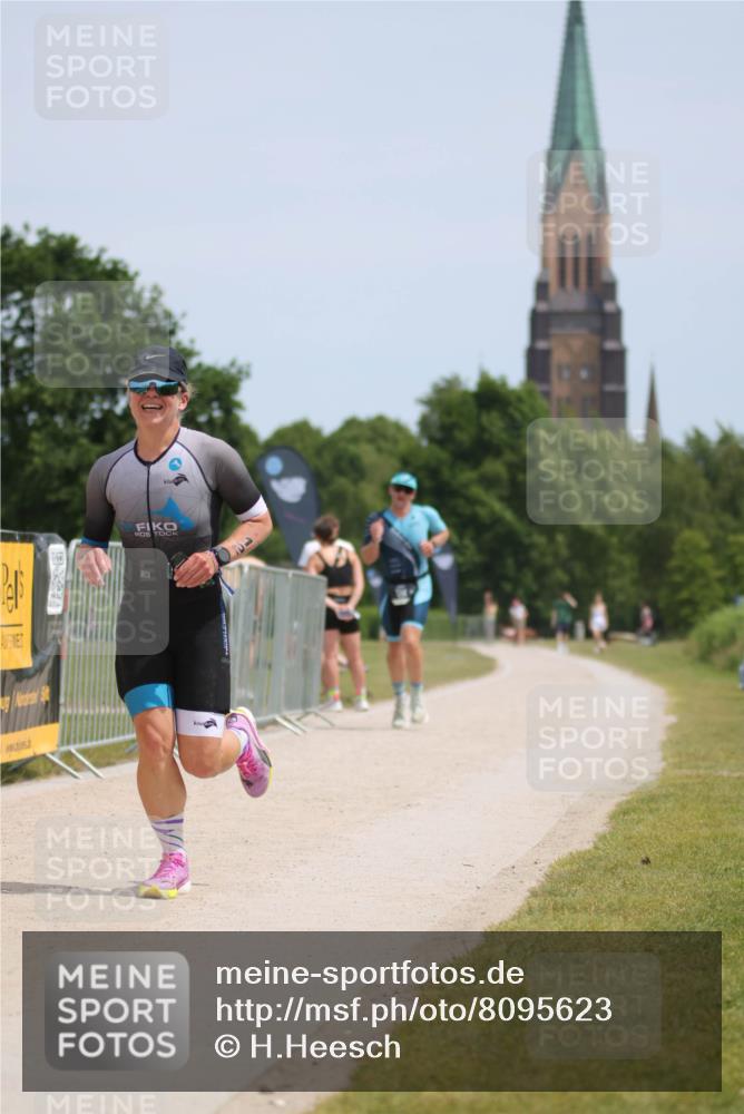 22.06.2025 - Viking Triathlon H.Heesch http://msf.ph/oto/8095623 22.06.2025 13:07:43 Laufen 12, 124, 196 meine-sportfotos.de