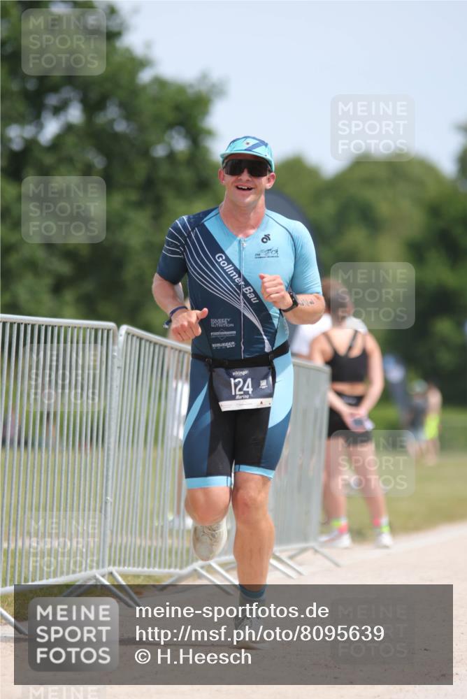 22.06.2025 - Viking Triathlon H.Heesch http://msf.ph/oto/8095639 22.06.2025 13:07:45 Laufen 12, 124 meine-sportfotos.de