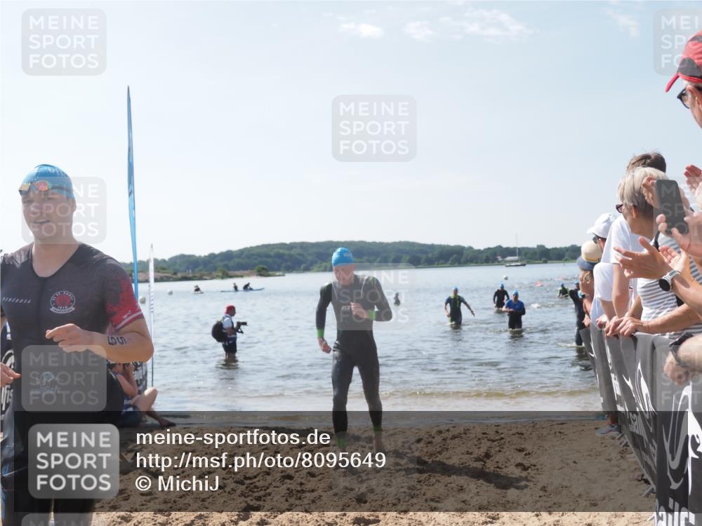 22.06.2025 - Viking Triathlon MichiJ http://msf.ph/oto/8095649 22.06.2025 10:41:02 Schwimmen 59, 153, 314, 389, 397, 496 meine-sportfotos.de