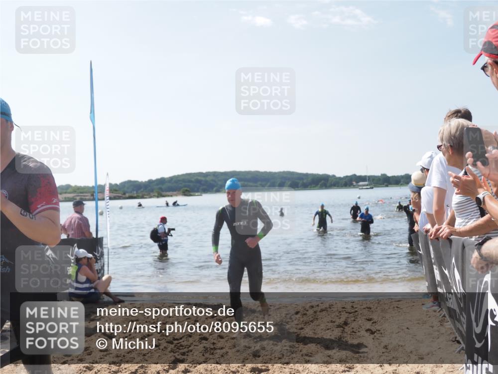 22.06.2025 - Viking Triathlon MichiJ http://msf.ph/oto/8095655 22.06.2025 10:41:02 Schwimmen 59, 153, 314, 389, 397, 496 meine-sportfotos.de