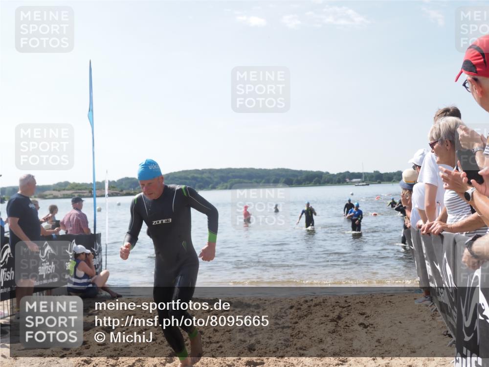 22.06.2025 - Viking Triathlon MichiJ http://msf.ph/oto/8095665 22.06.2025 10:41:03 Schwimmen 153, 314, 389, 397, 496, 631 meine-sportfotos.de