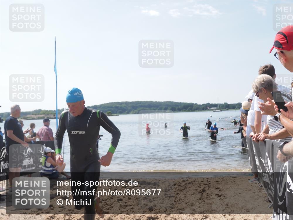 22.06.2025 - Viking Triathlon MichiJ http://msf.ph/oto/8095677 22.06.2025 10:41:03 Schwimmen 153, 314, 389, 397, 496, 631 meine-sportfotos.de