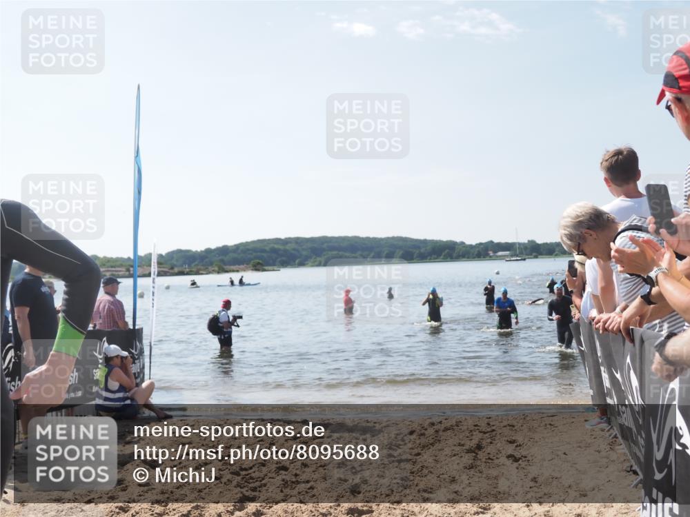 22.06.2025 - Viking Triathlon MichiJ http://msf.ph/oto/8095688 22.06.2025 10:41:04 Schwimmen 153, 314, 389, 496, 631 meine-sportfotos.de