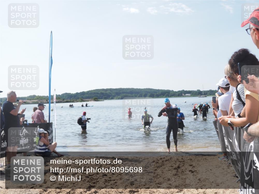 22.06.2025 - Viking Triathlon MichiJ http://msf.ph/oto/8095698 22.06.2025 10:41:09 Schwimmen 153, 314, 389, 496, 631 meine-sportfotos.de