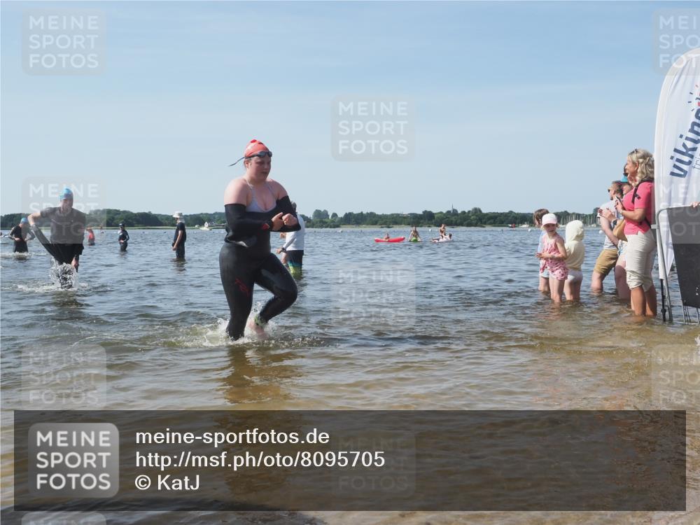 22.06.2025 - Viking Triathlon KatJ http://msf.ph/oto/8095705 22.06.2025 10:30:45 Schwimmen 13, 162, 188, 444, 630, 651 meine-sportfotos.de