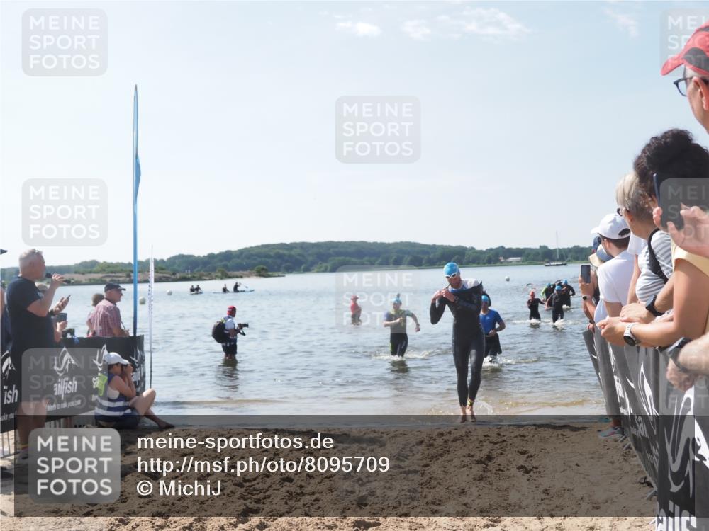 22.06.2025 - Viking Triathlon MichiJ http://msf.ph/oto/8095709 22.06.2025 10:41:09 Schwimmen 153, 314, 389, 496, 631 meine-sportfotos.de