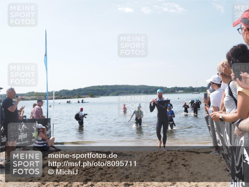 22.06.2025 - Viking Triathlon MichiJ http://msf.ph/oto/8095711 22.06.2025 10:41:10 Schwimmen 94, 153, 314, 389, 496, 631 meine-sportfotos.de